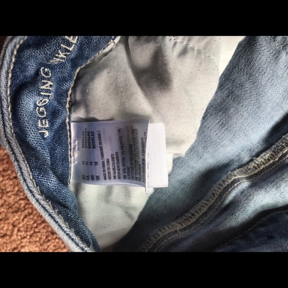 American Eagle Super Stretch distress cropped jean - Picture 4 of 4